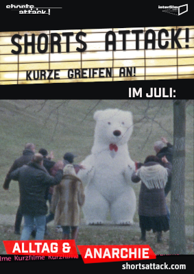 Shorts Attack! Juli